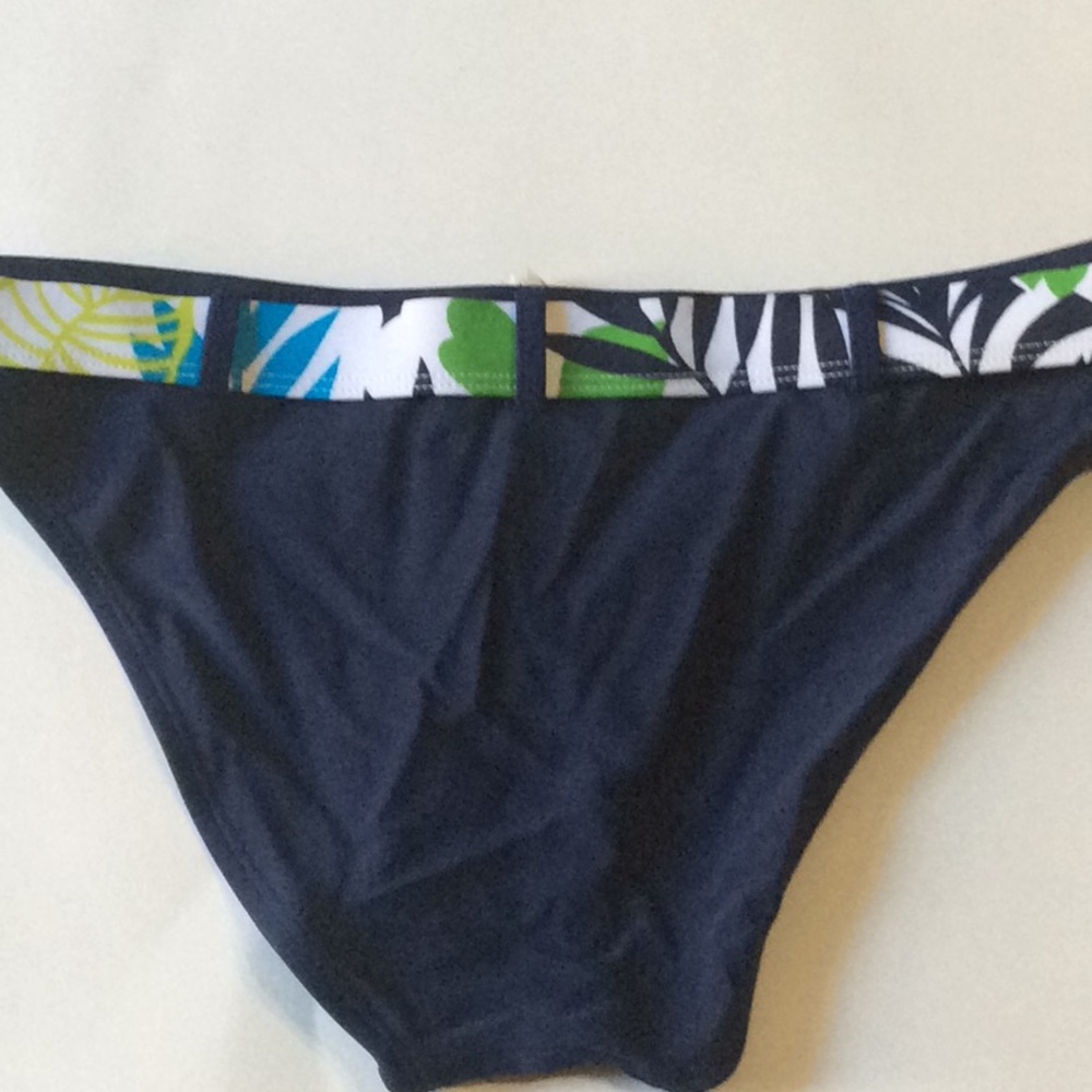 Bikini Bottom - Picture 2 of 5